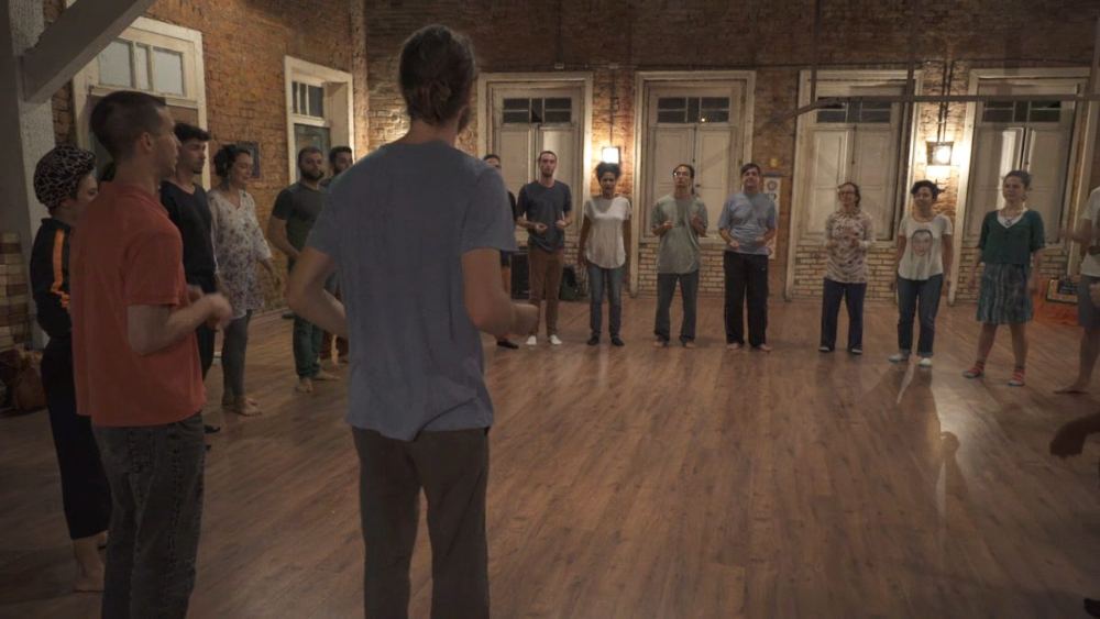 Roda de canto do Jogo Coral no Espaço Mova